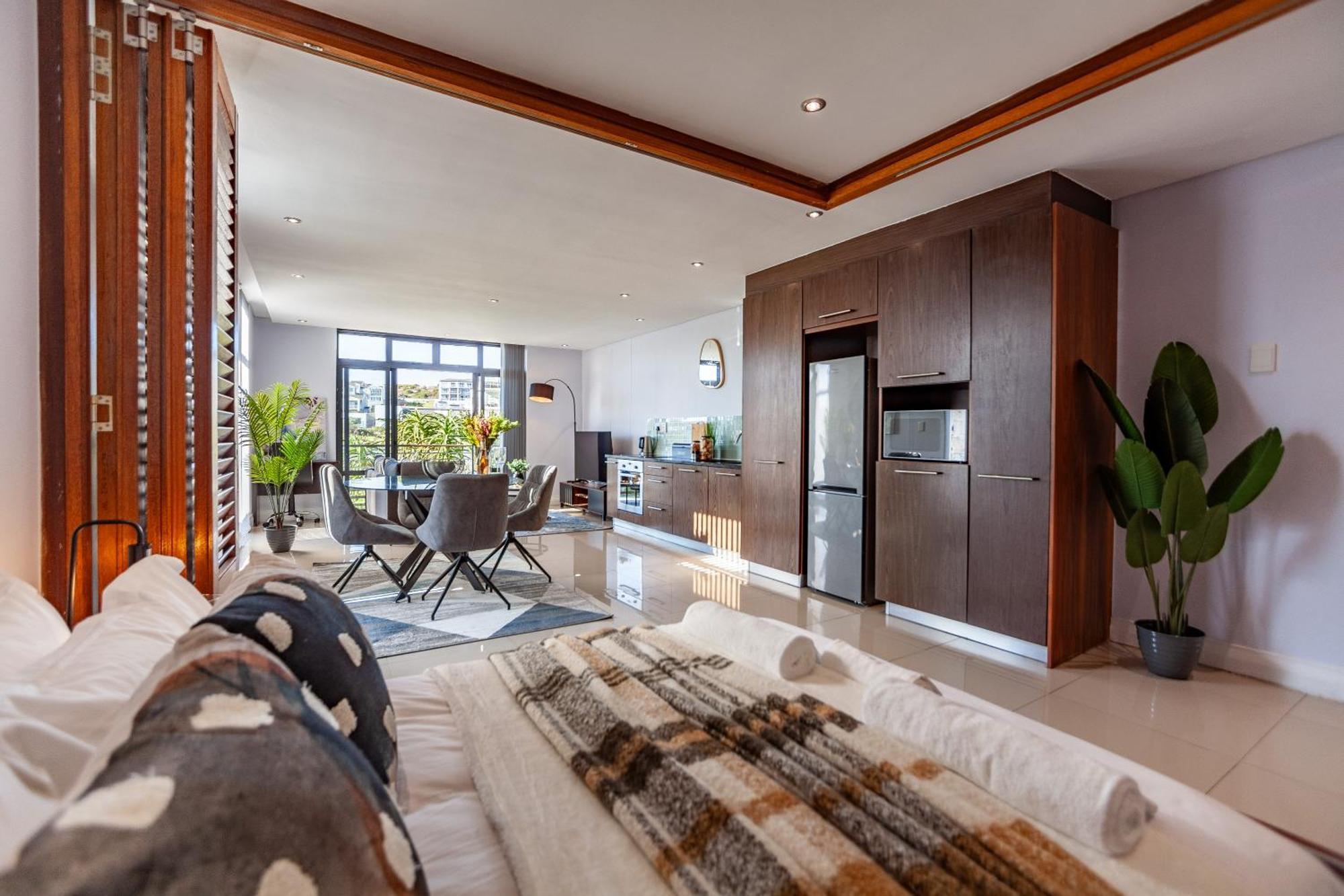 Modern Beachfront Studio- 133 Eden On The Bay *