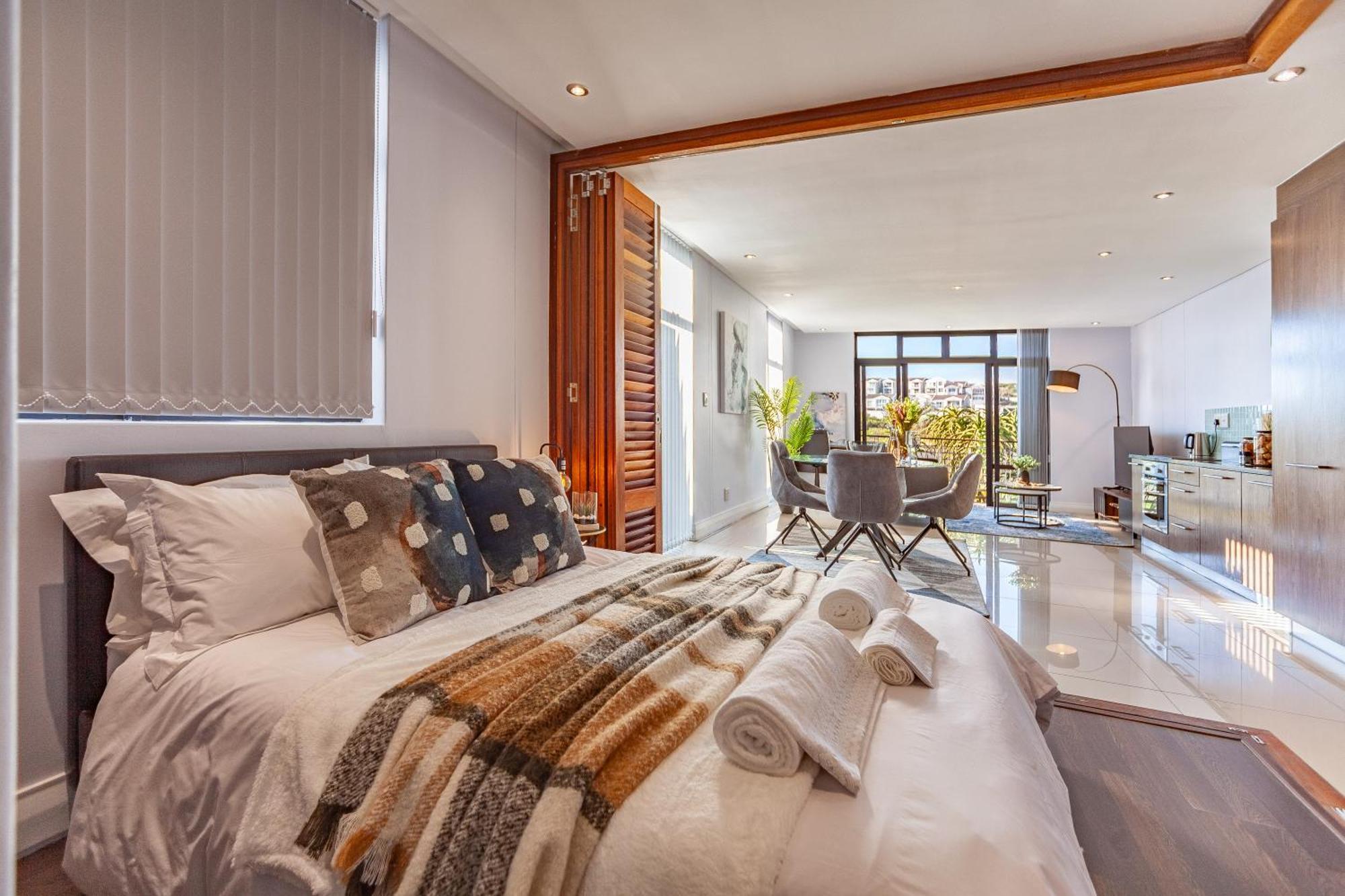 Modern Beachfront Studio- 133 Eden On The Bay Bloubergstrand